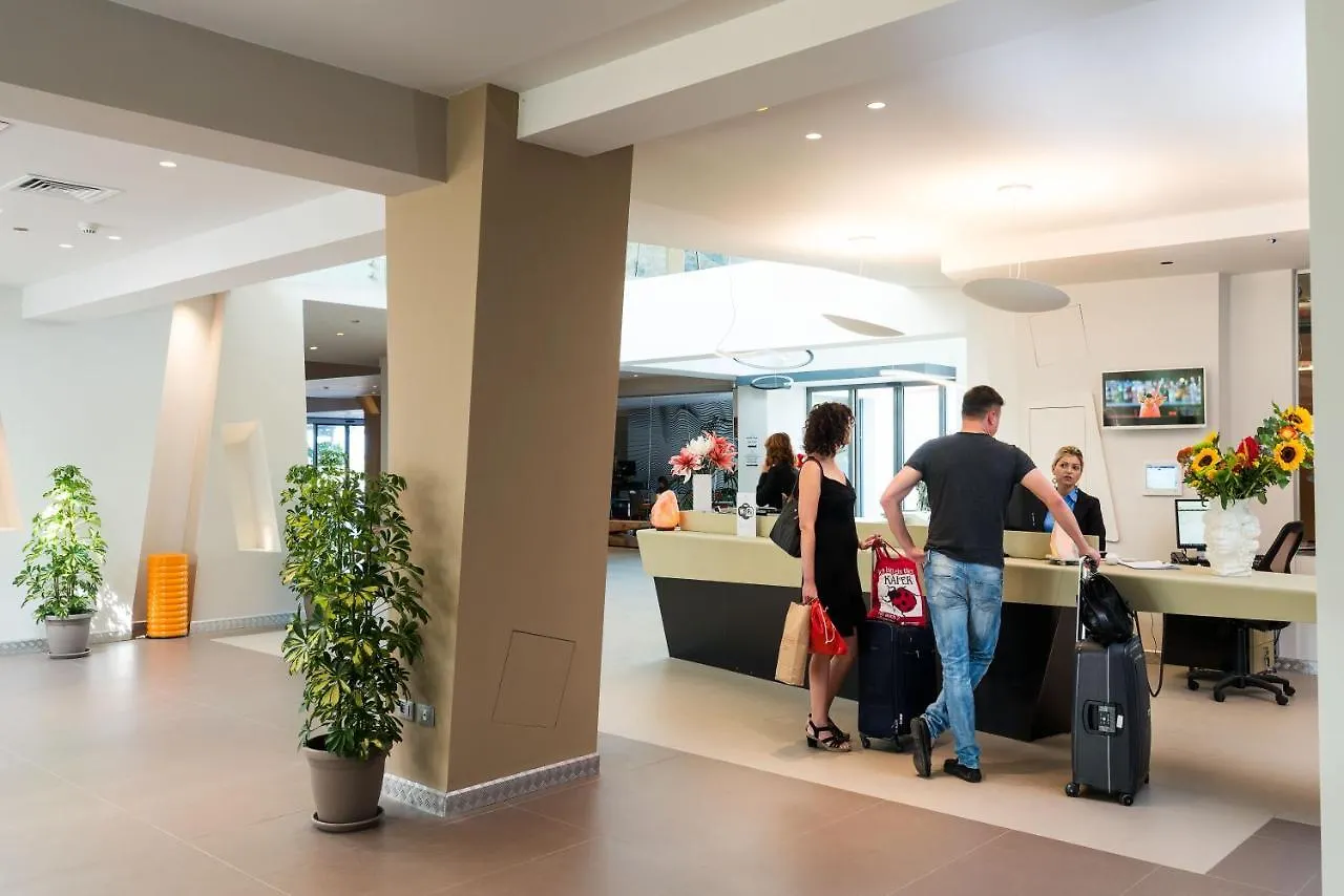 Saracen Sands Hotel & Congress Centre - Palermo Изола-делле-Феммине
